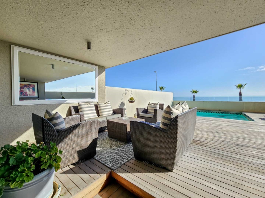 3 Bedroom Property for Sale in Mouille Point Western Cape